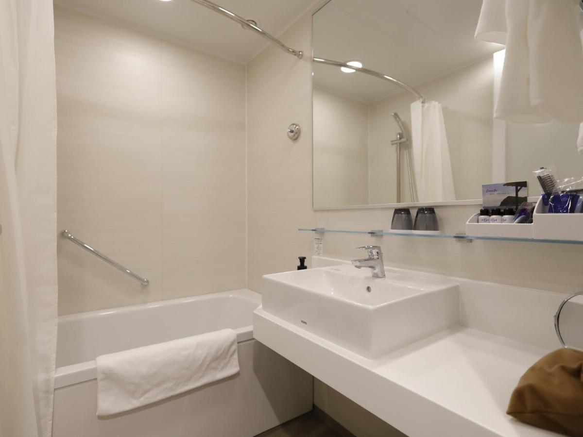 Nihon Seinenkan Hotel Tokyo prefektur Exteriör bild